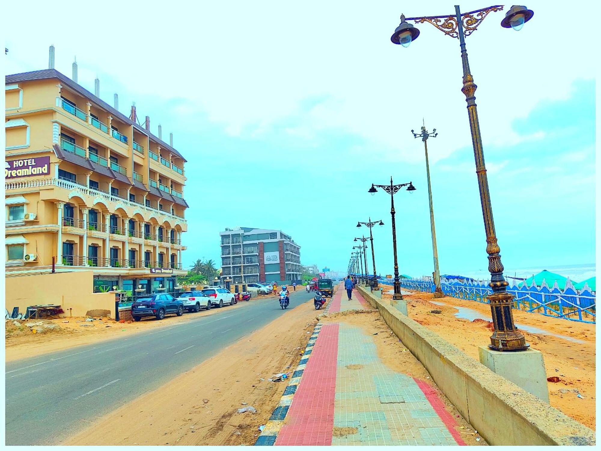 Puri Hotel D R E A M L A N D Near Sea Beach - - Restaurant & Parking Facilities - Prime Location With Luxury And Spacious Room - Book Now Exterior photo